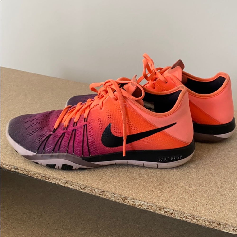 Nike Free Runs